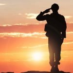 Lunes 01 de Noviembre de 2021 | Matutina para Adultos | Con el sacrificio de un soldado