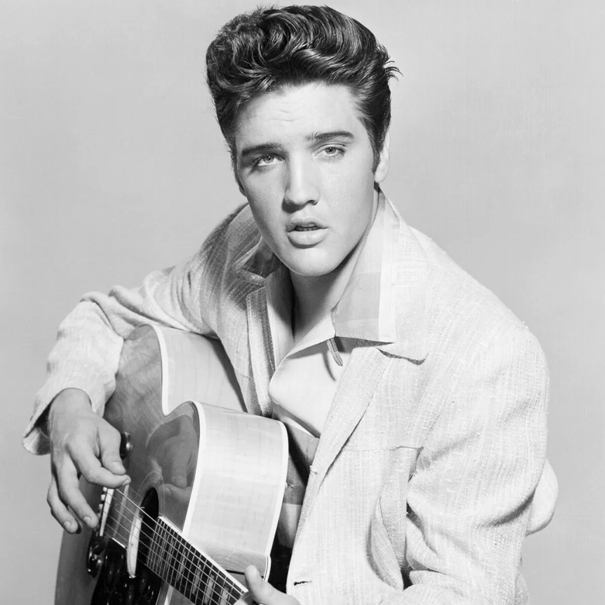 Lee más sobre el artículo Martes 16 de Agosto de 2022 | Matutina para Adolescentes | “Elvis ha abandonado el edificio”
