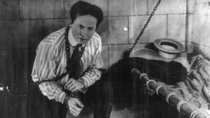 Lee más sobre el artículo Lunes 31 de Octubre de 2022 | Matutina para Adolescentes | Muere Houdini