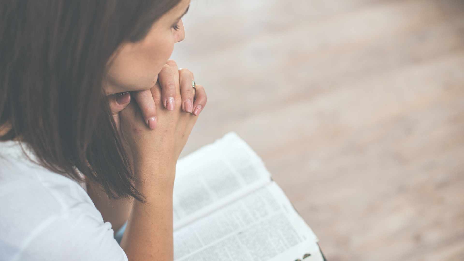 Lee más sobre el artículo Viernes 07 de Octubre de 2022 | Matutina para Mujeres | La siembra de oraciones