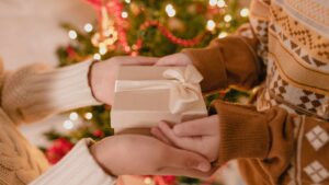 Lee más sobre el artículo Domingo 25 de Diciembre de 2022 | Matutina para Menores | Navidad, tiempo de regalos