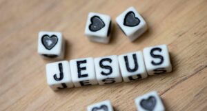 Lee más sobre el artículo Jueves 05 de Enero de 2023 | Matutina para Jóvenes | El amor es de Dios