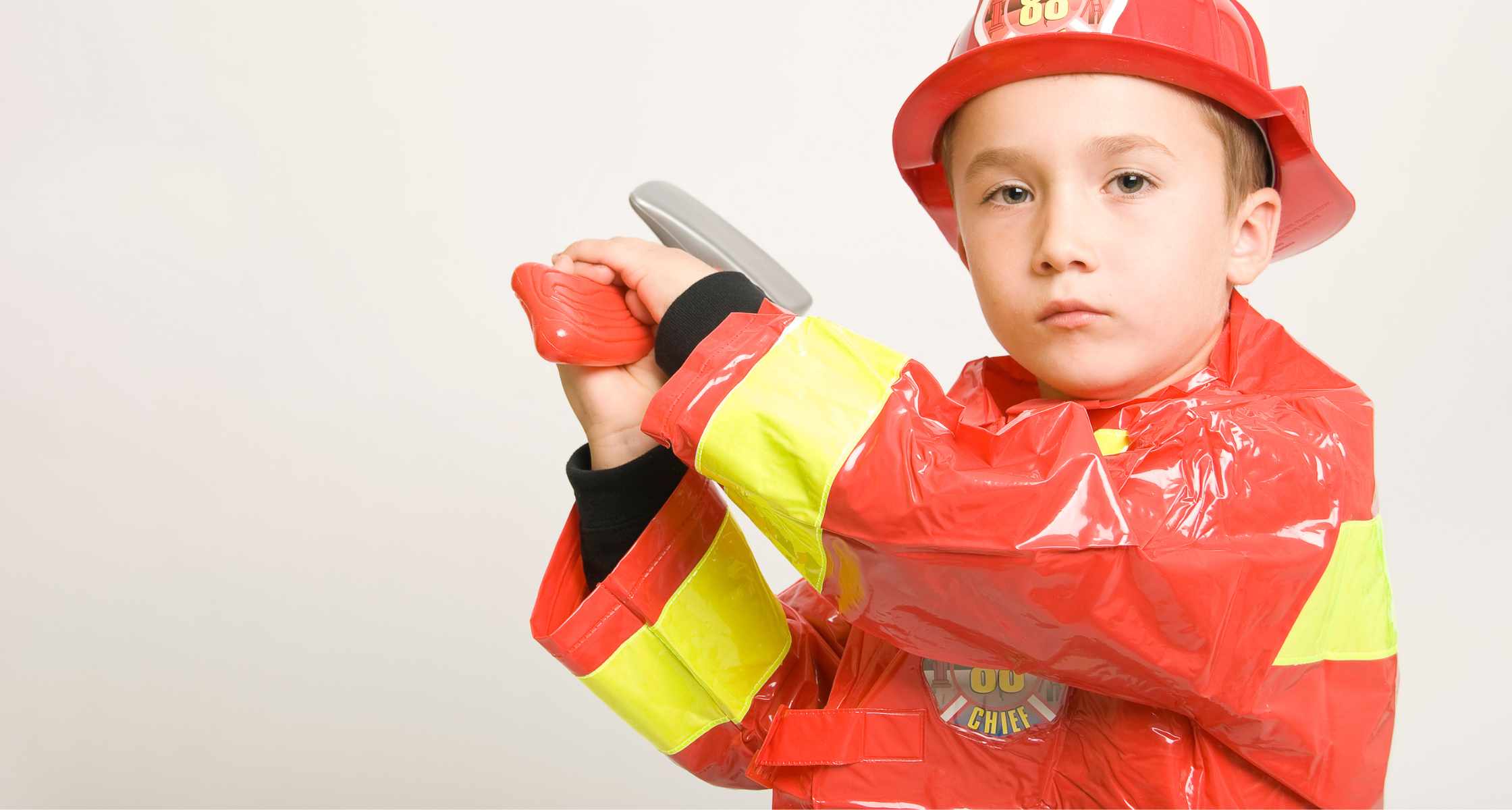 Lee más sobre el artículo Viernes 06 de Enero de 2023 | Matutina para Jóvenes | Con un traje de bombero