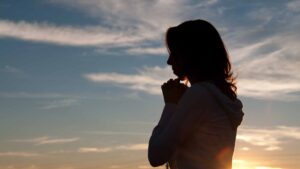 Lee más sobre el artículo Matutina para Mujeres | Sábado 26 de Agosto de 2023 | Dios y las prioridades